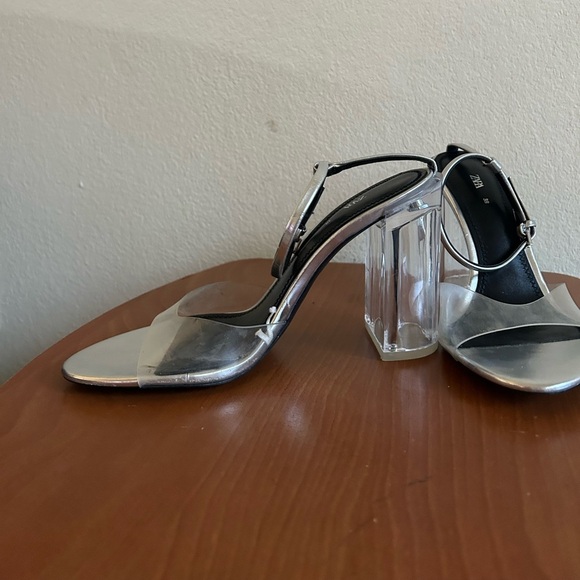 Zara Anna Clear Perspex Block Heeled Sandals Black Size 38 Women's 7.5 Buckle - Picture 3 of 8